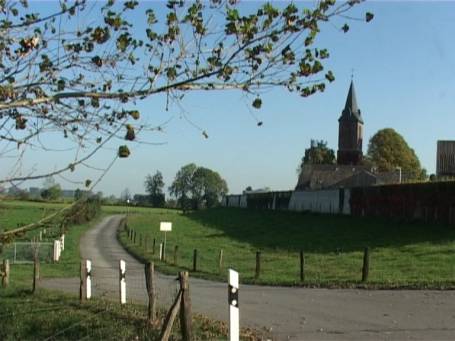 Kleve : Schenkenschanz ist von einer Hochwasserschutzmauer umgeben